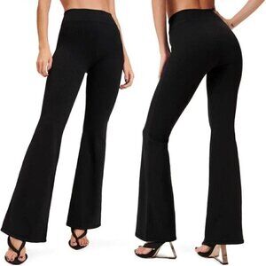 NWT Good American Rib Seamless Flare Pants in Black - 3/4 (Large/Extra Large)